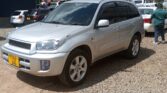 Magari Sokoni Toyota Rav4 ya Bei Poa 2003