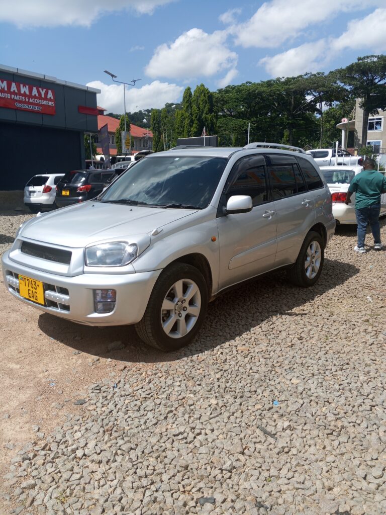 Magari Sokoni Toyota Rav4 ya Bei Poa 2003