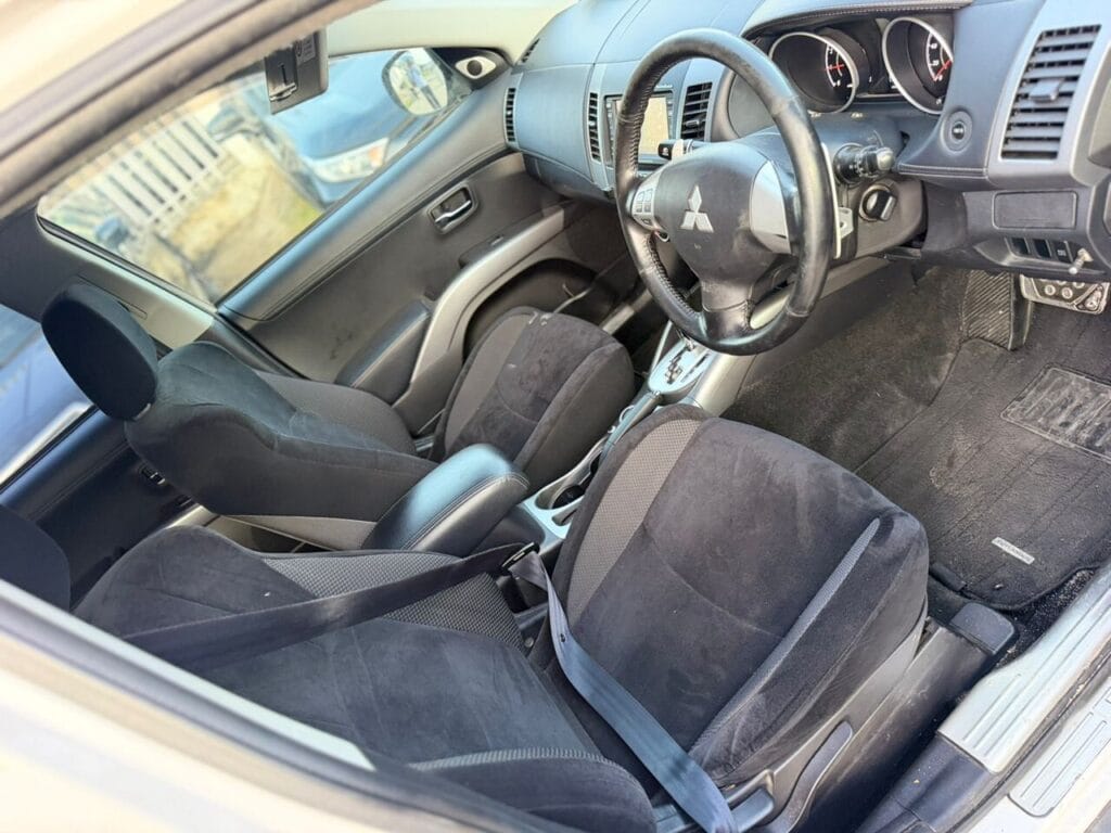 Mitsubishi Outlander 2010 for Sale in Dar es salaam