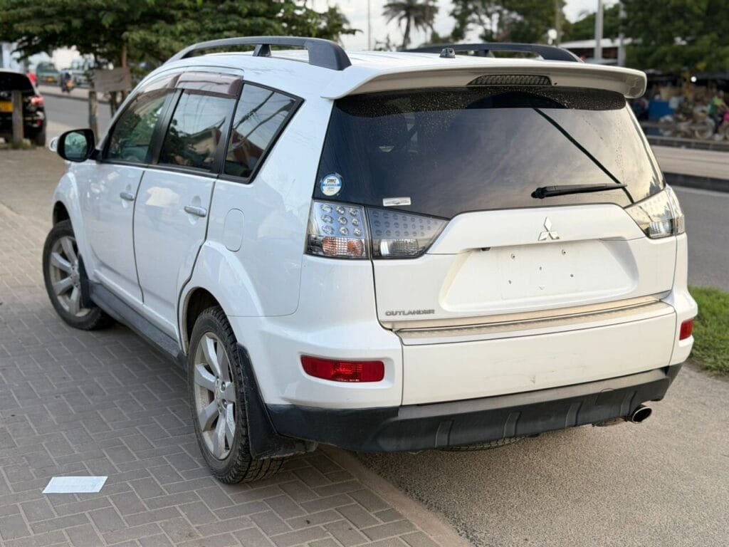 Price Of Mitsubishi Outlander 2010 for Sale in Tanzania