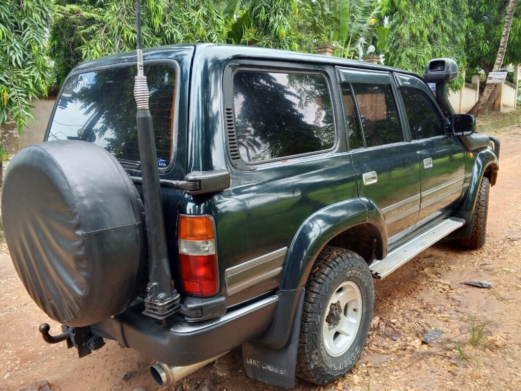 Used Toyota Land Cruiser V8 1995 for Sale in Dar es salaam