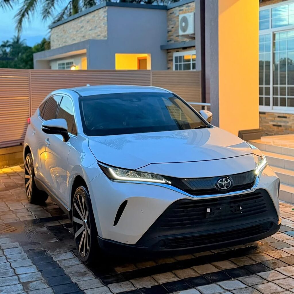 Magari Used Toyota Harrier 2022 Dar es Salaam Tanzania