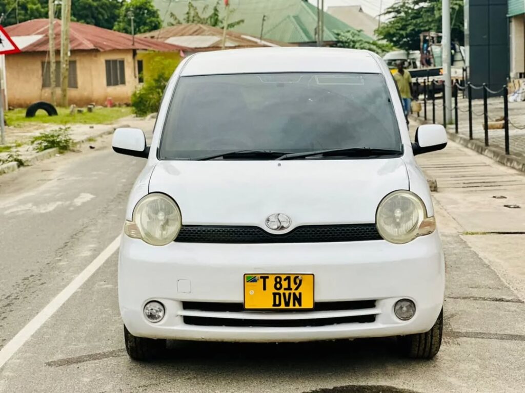 Buy Toyota Sienta 2010 for Sale in Dar es Salaam