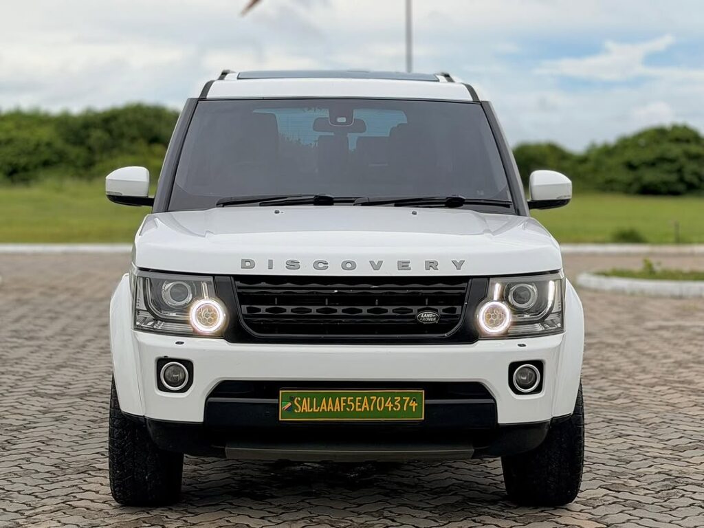 Land Rover Discovery 4 bei poa sokoni Dar es Salaam Tanzania