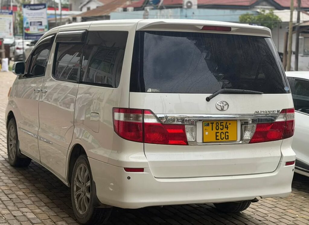 Buy Toyota Alphard 2006 for Sale in Dar es Salaam