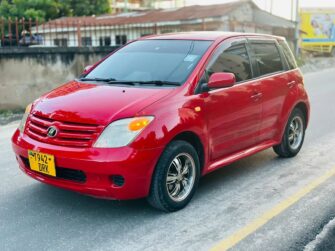Bei Ya Toyota IST 2006 Sokoni Dar es Salaam Tanzania