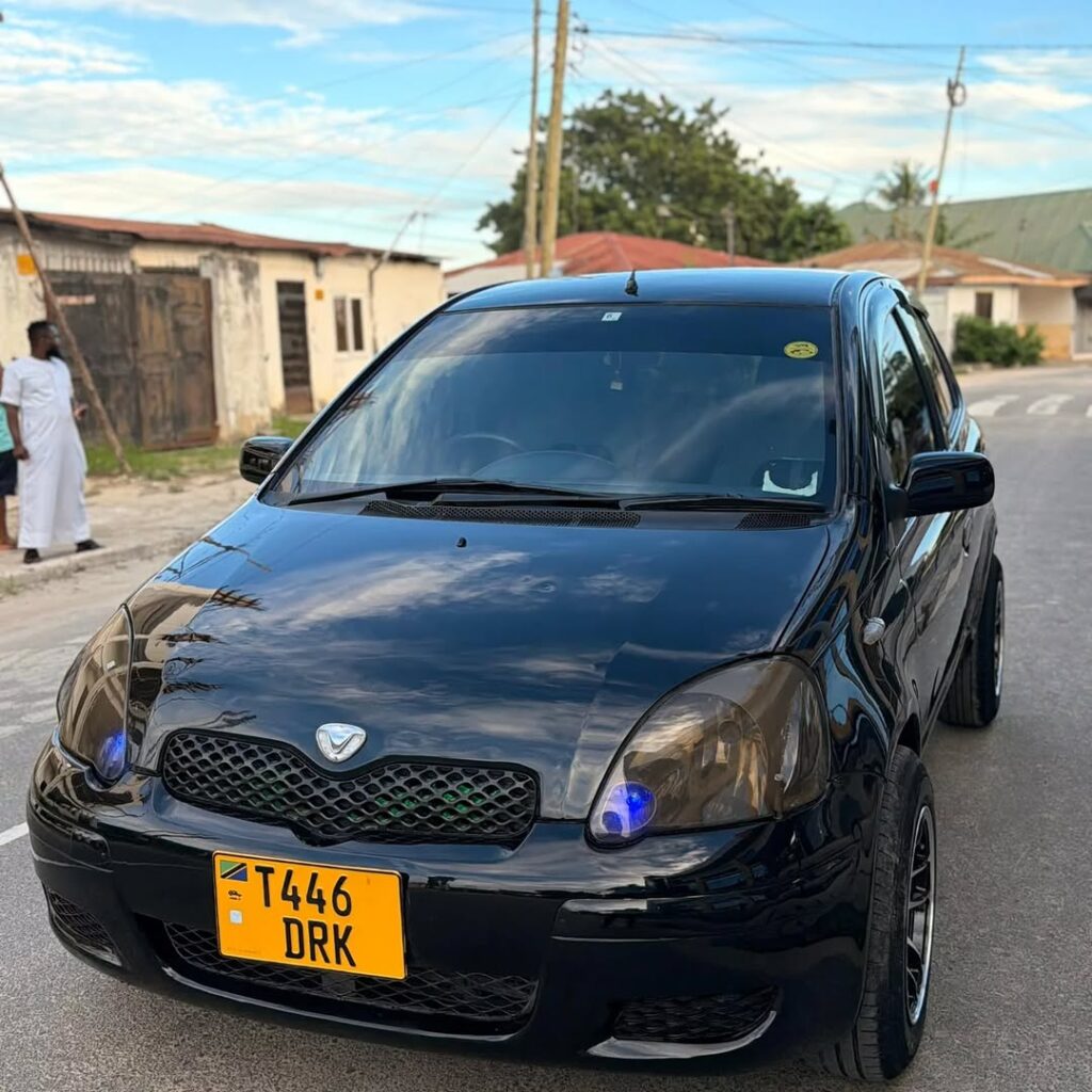 Price Toyota Vitz 2002 for Sale in Dar es Salaam