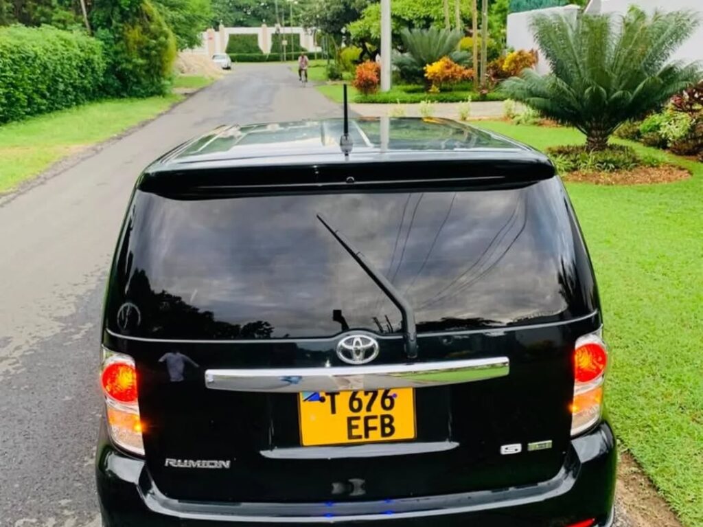 Price Toyota Rumion 2013 for Sale in Lindi