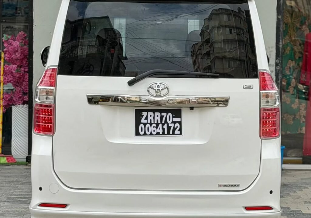 Price Of Toyota Noah 2009 for Sale in Tanzania