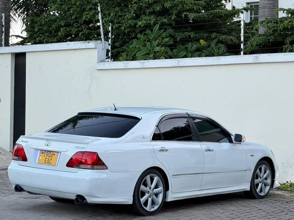 Used Toyota Crown 2007 for Sale in Dar es Salaam