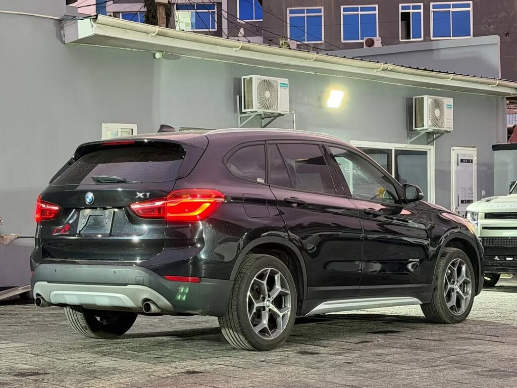 Magari Sokoni BMW X1 ya Bei Poa 2016