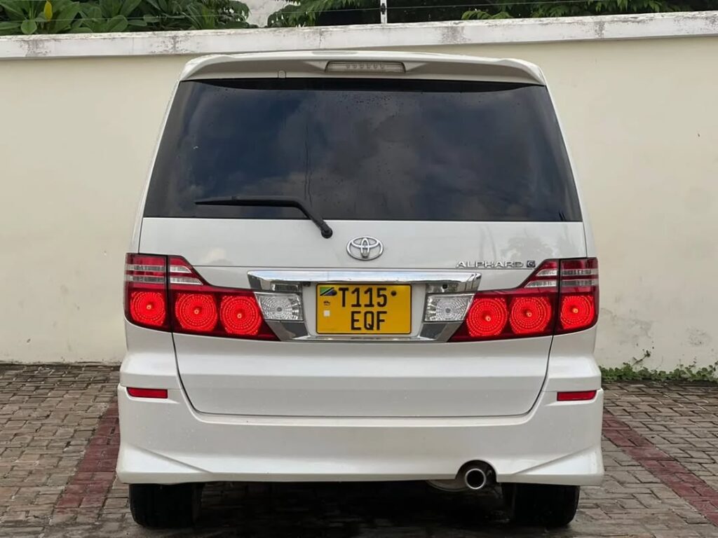Magari Sokoni Toyota Alphard ya Bei Poa 2007
