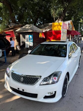 Bei Ya Toyota Crown 2009 Sokoni Dar es Salaam Tanzania