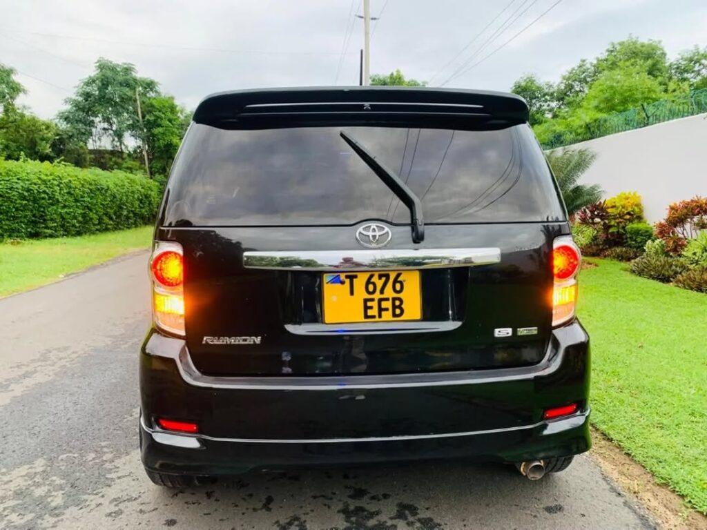 Buy Toyota Rumion 2013 for Sale in Lindi
