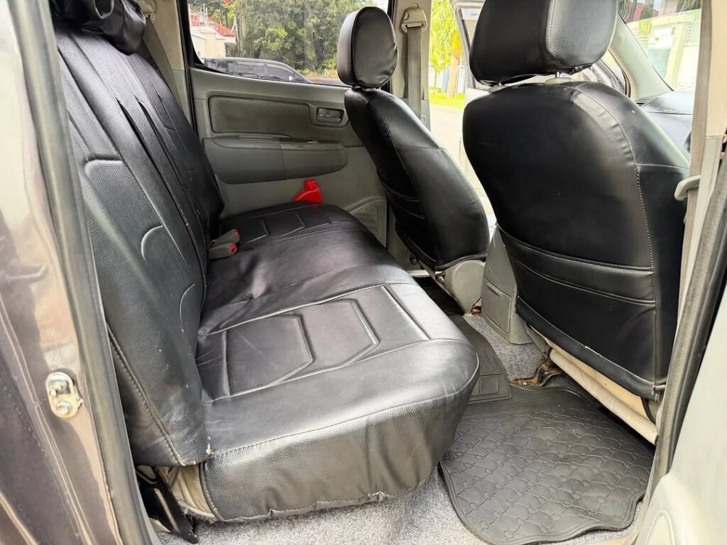 Used Toyota Hilux 2010 for Sale in Dar es Salaam