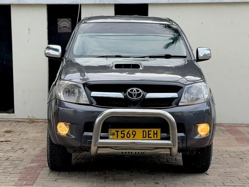 Toyota Hilux 2010 for Sale in Dar es Salaam