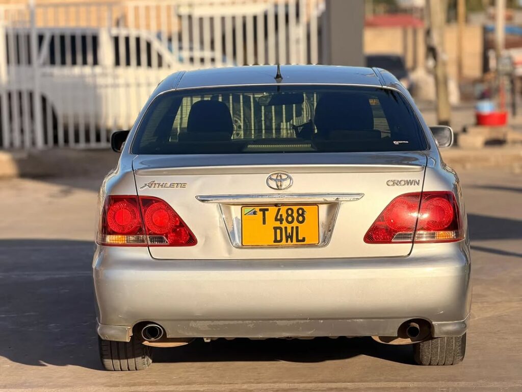 Magari Used Toyota Crown 2007 Dar es Salaam Tanzania
