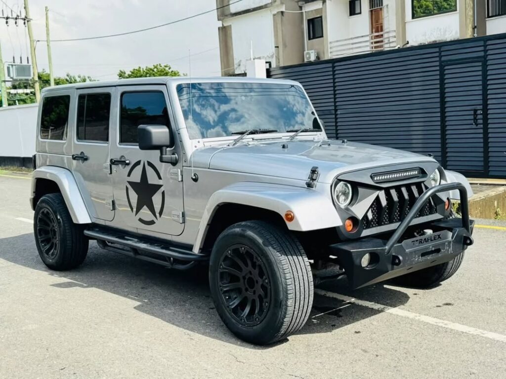 For Sale Jeep Wrangler 2013 in Dar es Salaam