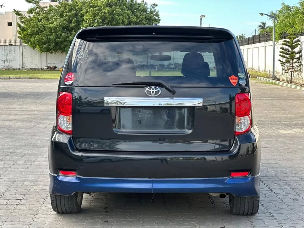 For Sale Toyota Rumion 2009 in Dar es Salaam