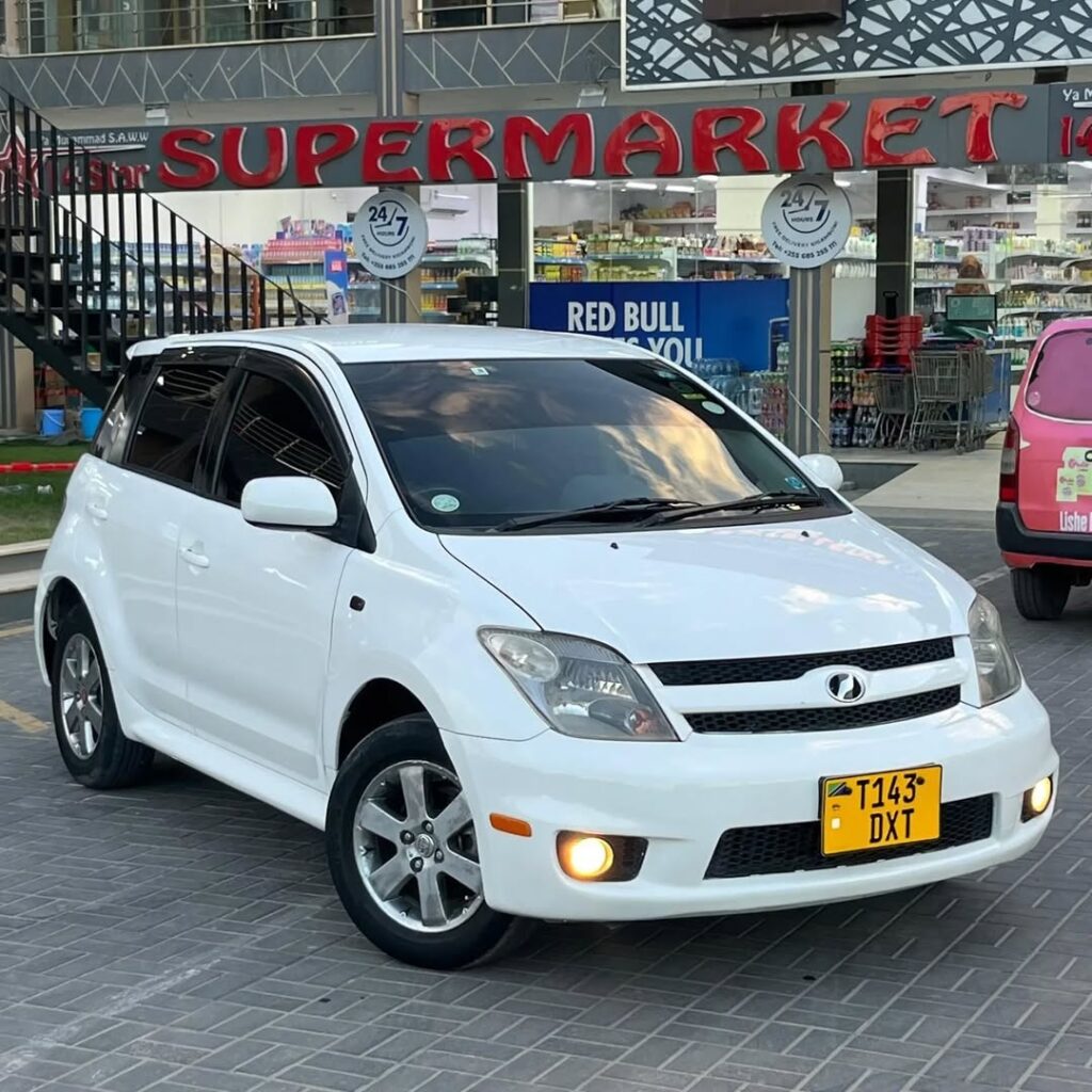 Magari Used Toyota IST 2006 Dar es Salaam Tanzania