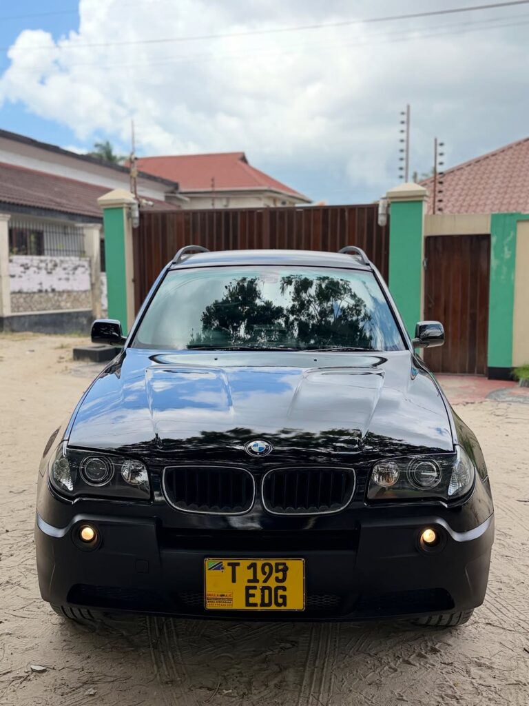 Magari X3 2005 lipo Dar es Salaam