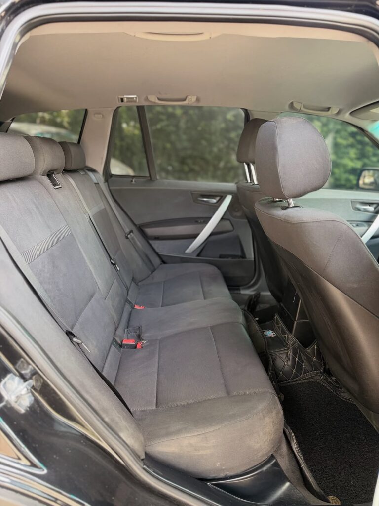 Magari X3 2005 lipo Dar es Salaam