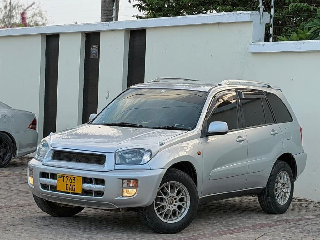 Toyota Rav4 2003 Inauzwa Mwanza Tanzania