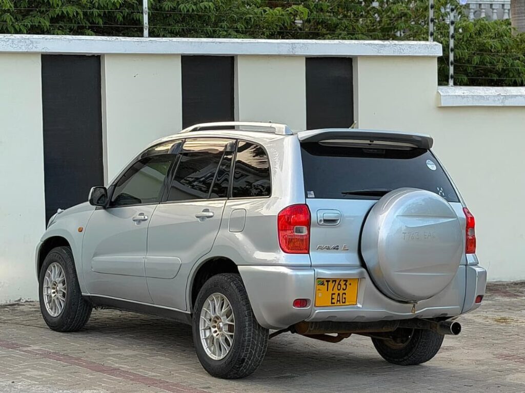 Bei ya Toyota Rav4 2003 Sokoni Mwanza Tanzania