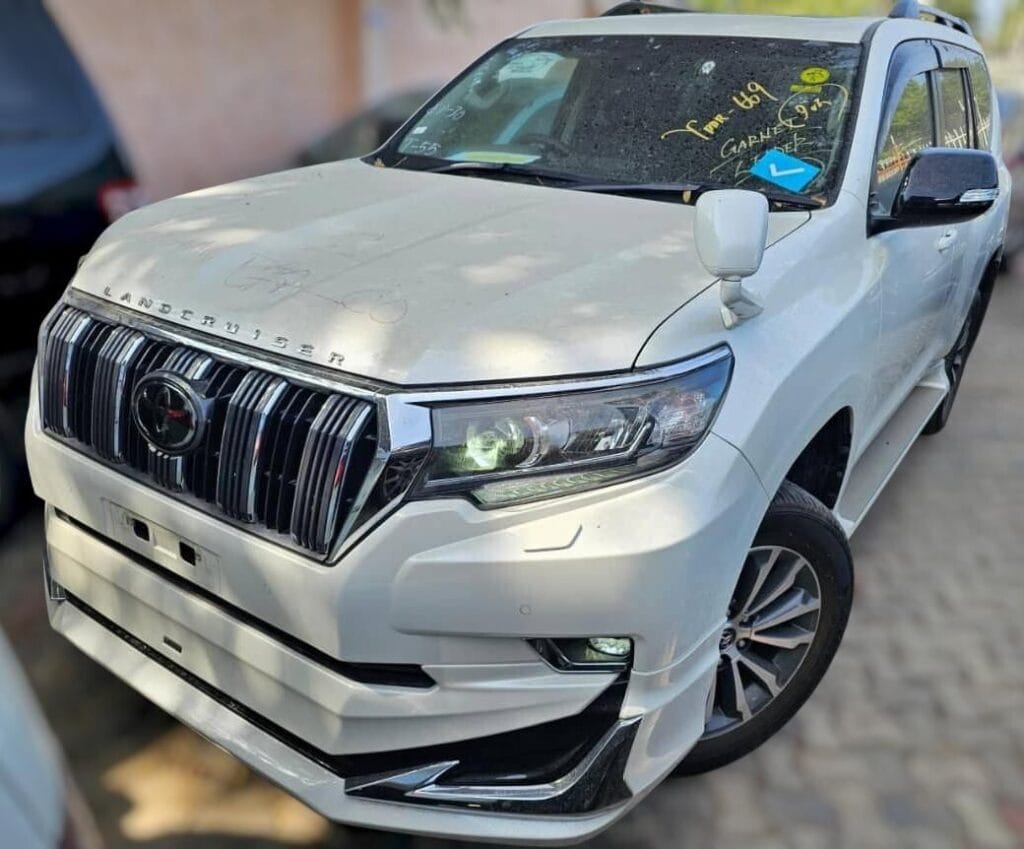 Magari Land Cruiser Prado 2019 lipo Dar es salaam