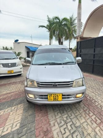 Bei Ya Toyota Noah 2000 Sokoni Dar es salaam Tanzania