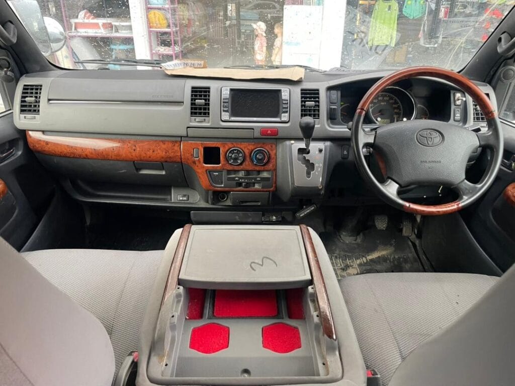 Price Of Toyota Hiace 2006 for Sale in Tanzania