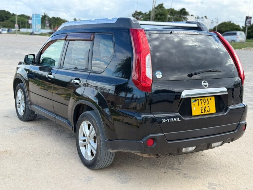 Magari X-Trail 2010 lipo Dar es Salaam