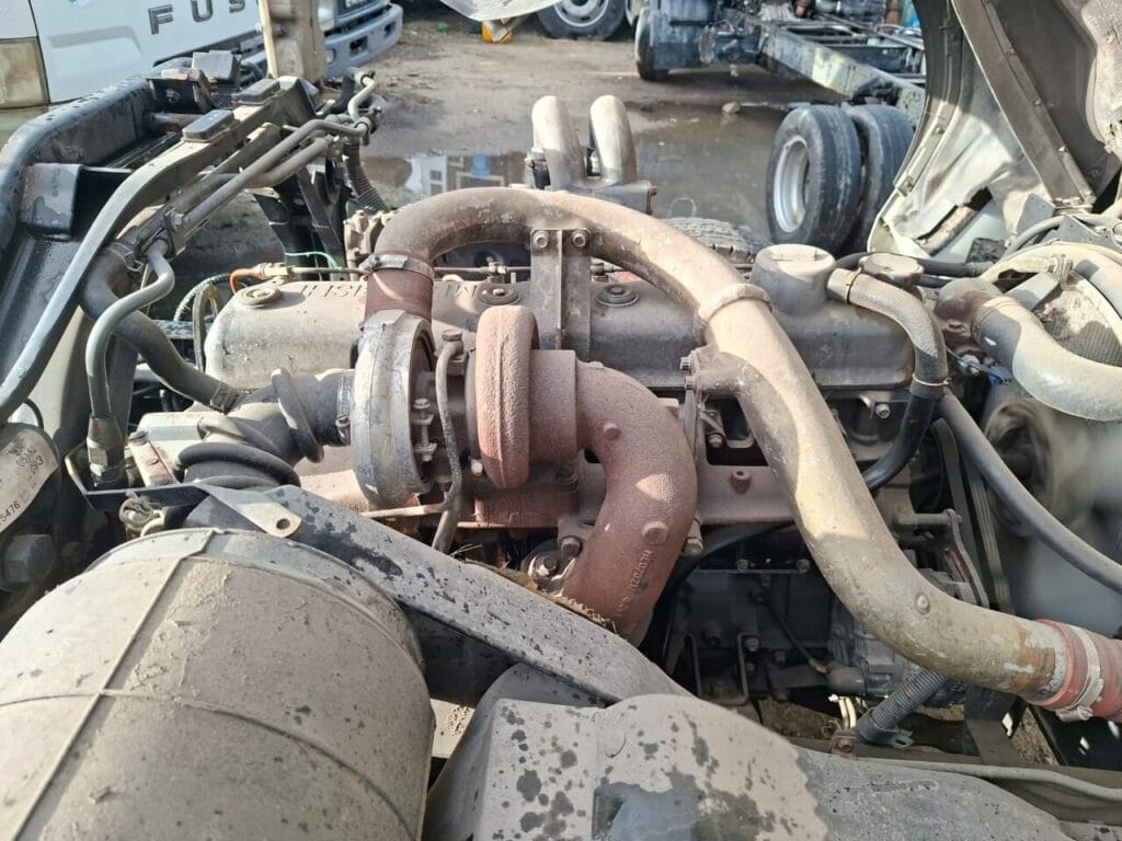 Magari Sokoni Mitsubishi Fuso ya Bei Poa 2006