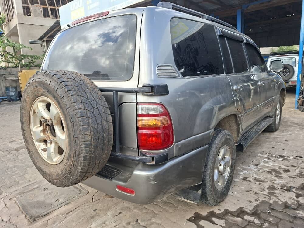 Price Of Toyota Land Cruiser 76 SUV 2003 for Sale in Tanzania