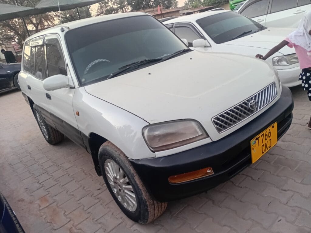 Toyota Rav4 1999 for Sale in Dar es Salaam