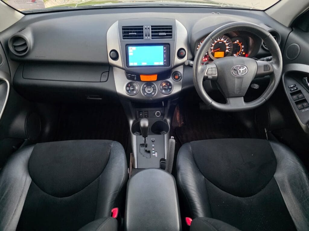 Price Toyota Vanguard 2011 for Sale in Dar es Salaam