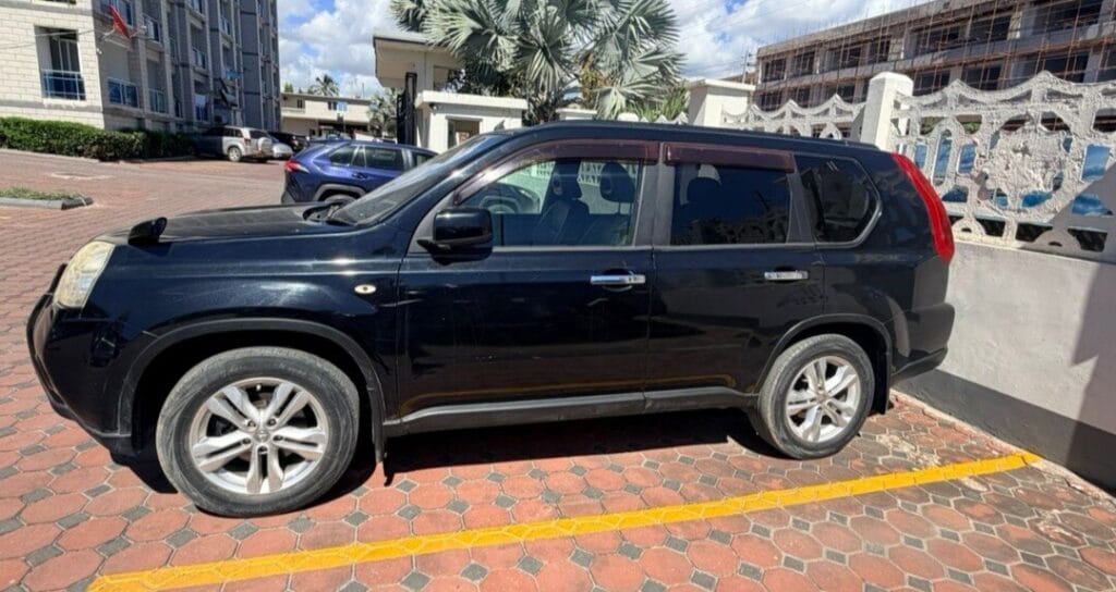 Magari Sokoni Nissan X-Trail ya Bei Poa 2013