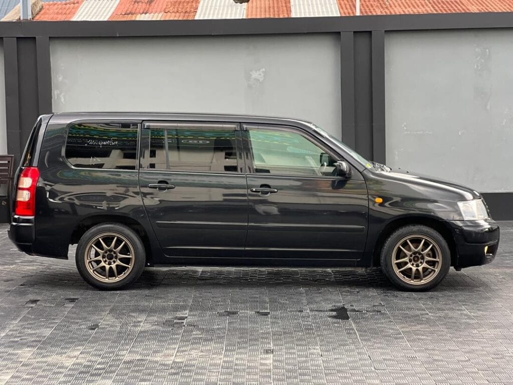 Magari Sokoni Toyota Probox ya Bei Poa 2003