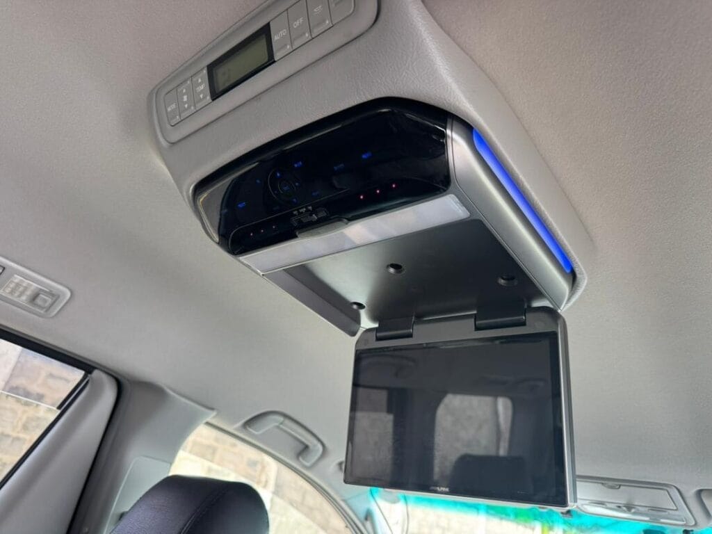 Toyota Alphard 2007 for Sale in Dar es Salaam