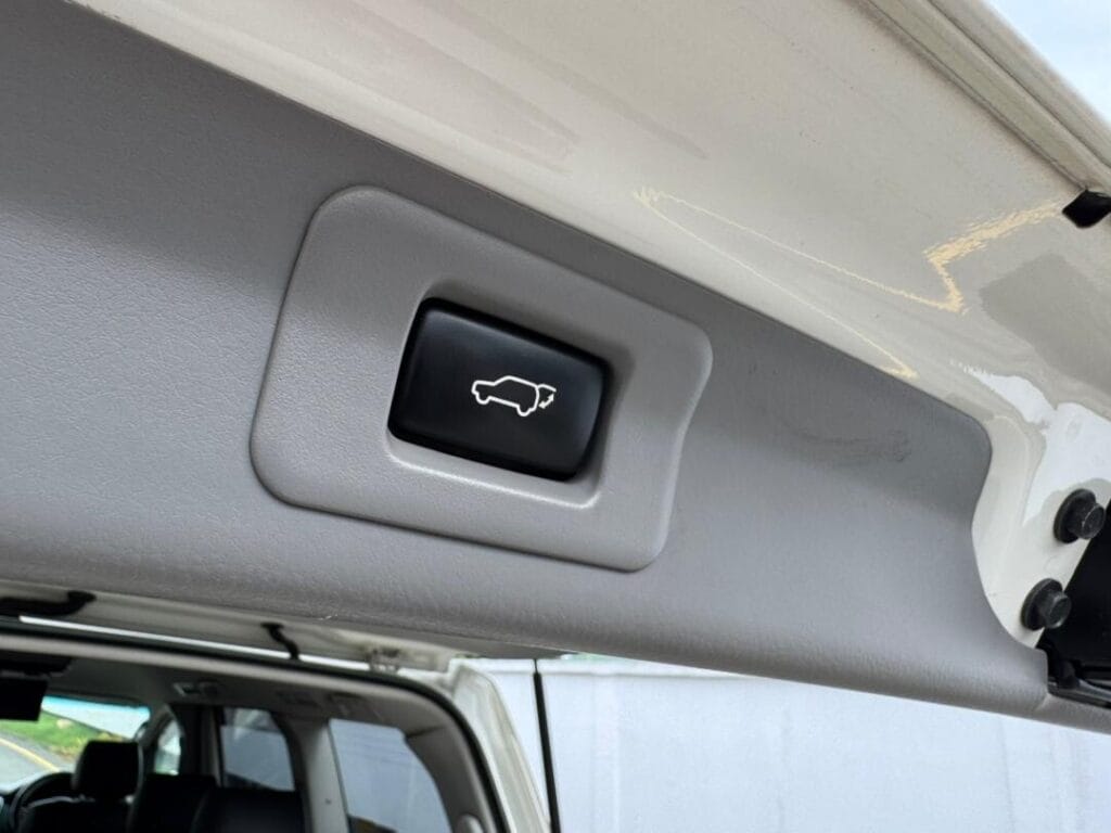 Used Toyota Alphard 2007 for Sale in Dar es Salaam