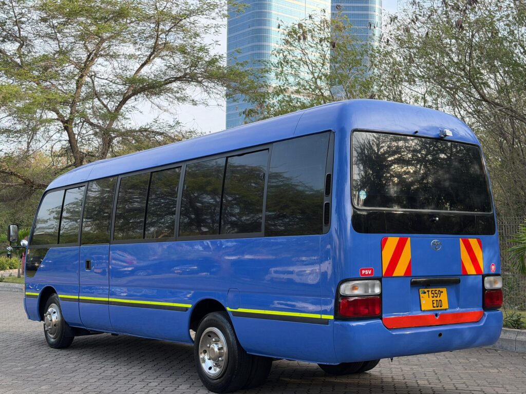 Magari Coaster 1998 lipo Dar es Salaam