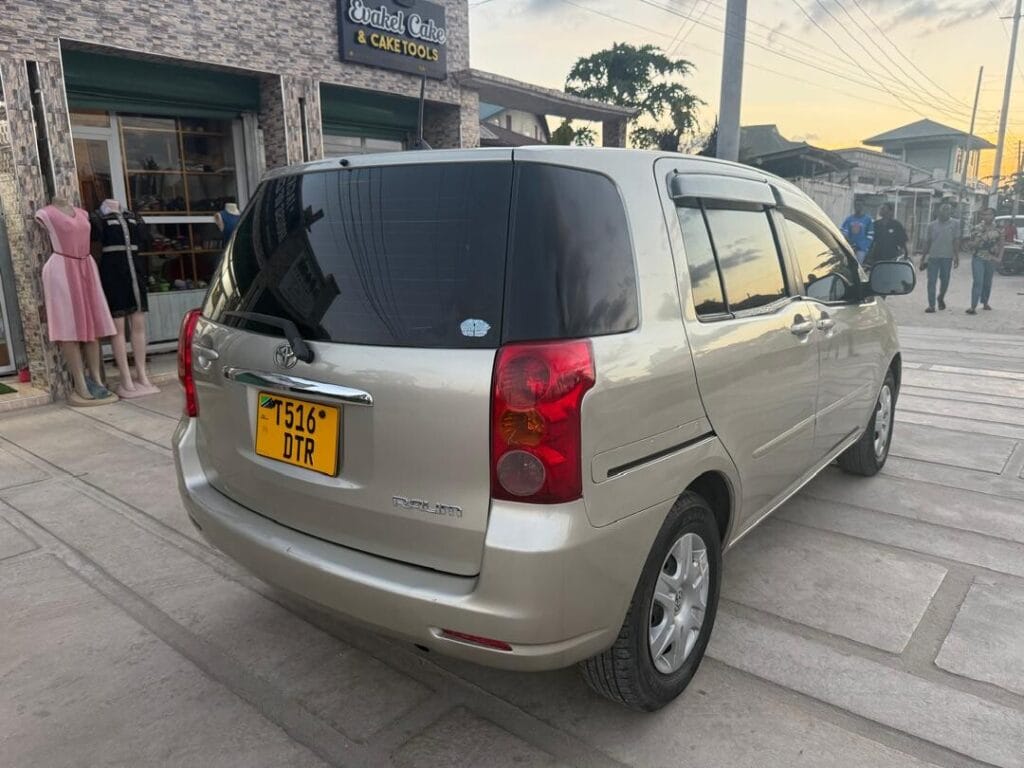 Toyota Raum 2004 for Sale in Dar es Salaam