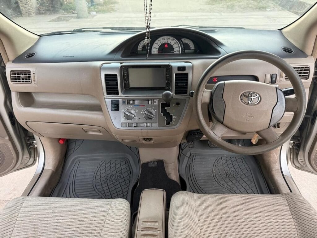 For Sale Toyota Raum 2004 in Dar es Salaam