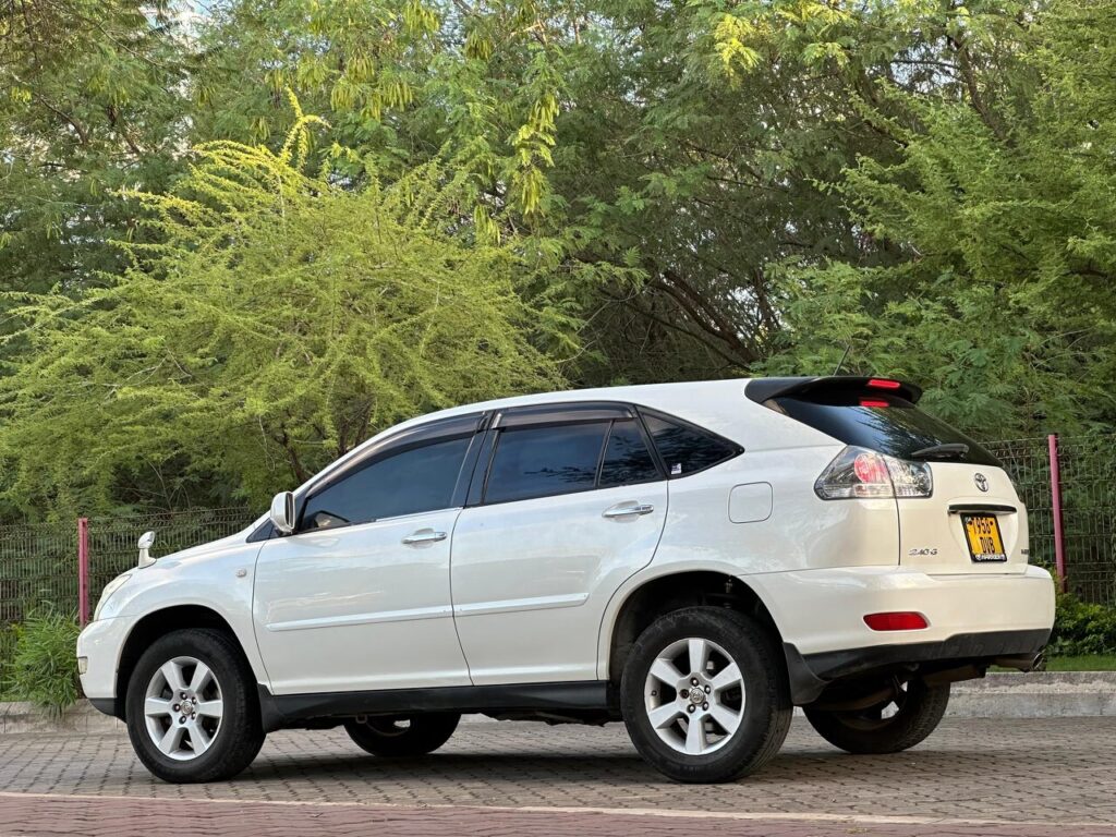 Price Toyota Harrier 2006 for Sale in Dar es Salaam
