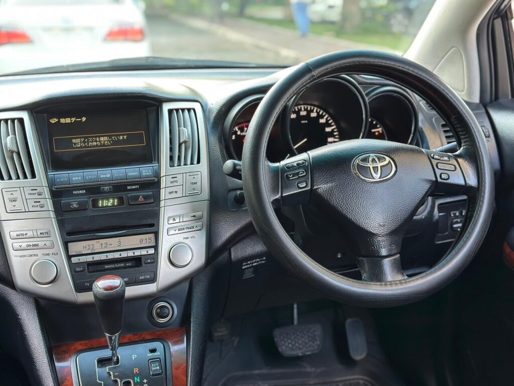 For Sale Toyota Harrier 2006 in Dar es Salaam