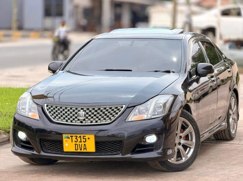 Price Of Toyota Crown 2009 for Sale in Tanzania