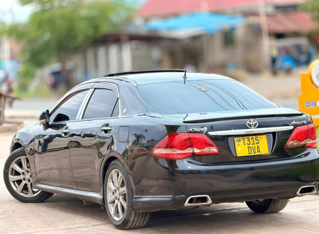 Buy Toyota Crown 2009 for Sale in Dar es Salaam