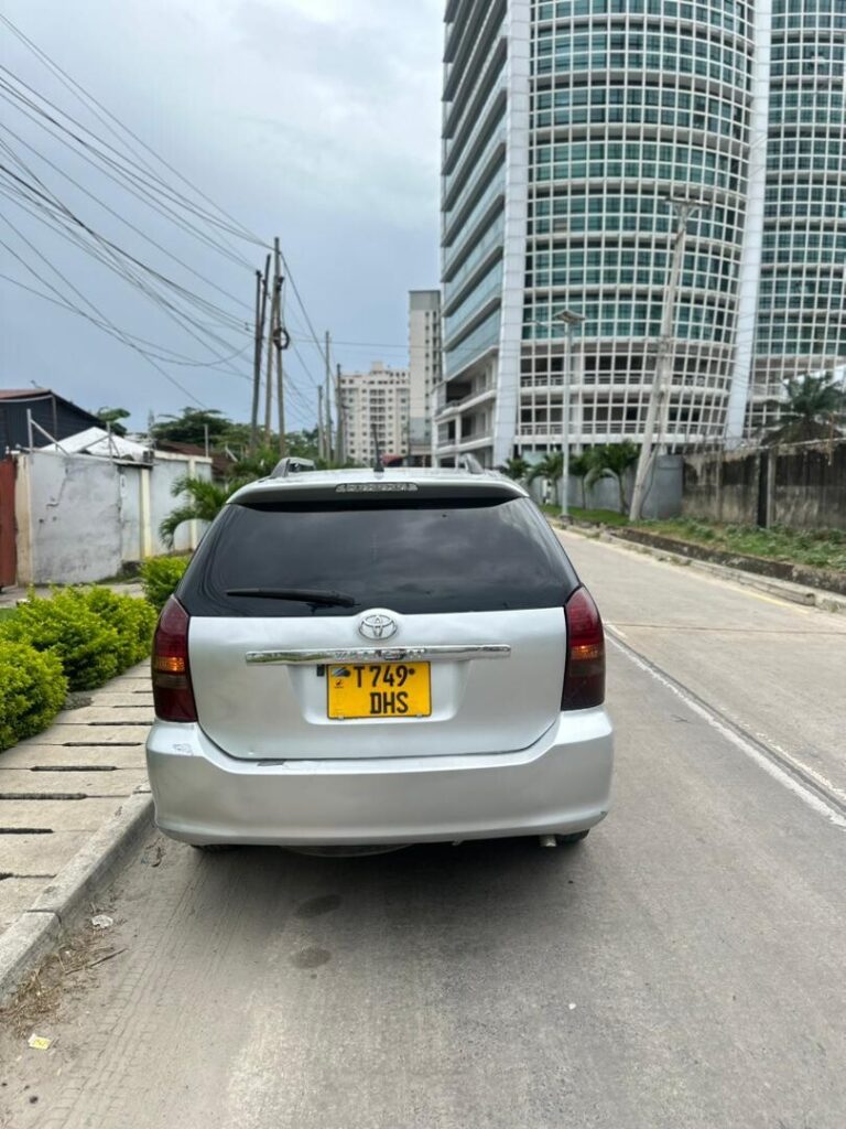 Toyota Wish bei poa sokoni Dar es Salaam Tanzania