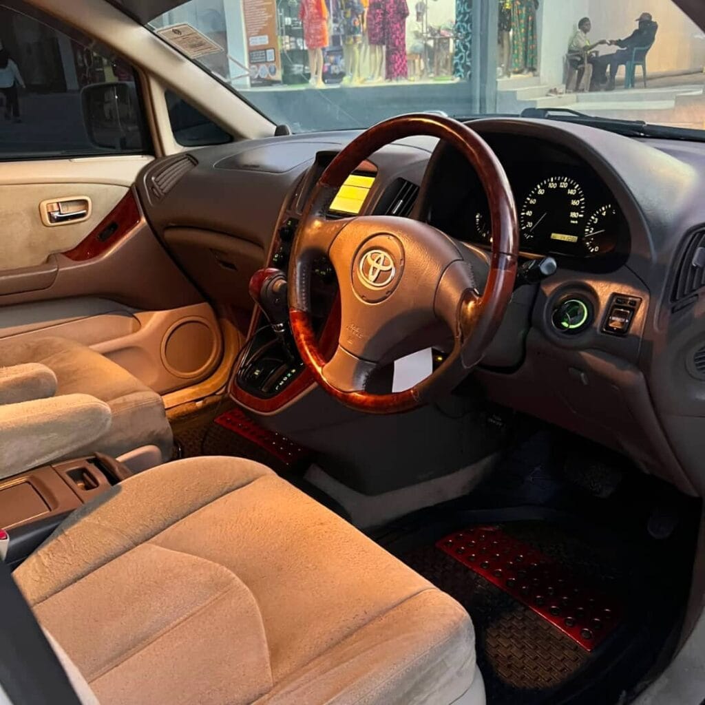 Magari Used Toyota Harrier 2002 Dar es Salaam Tanzania