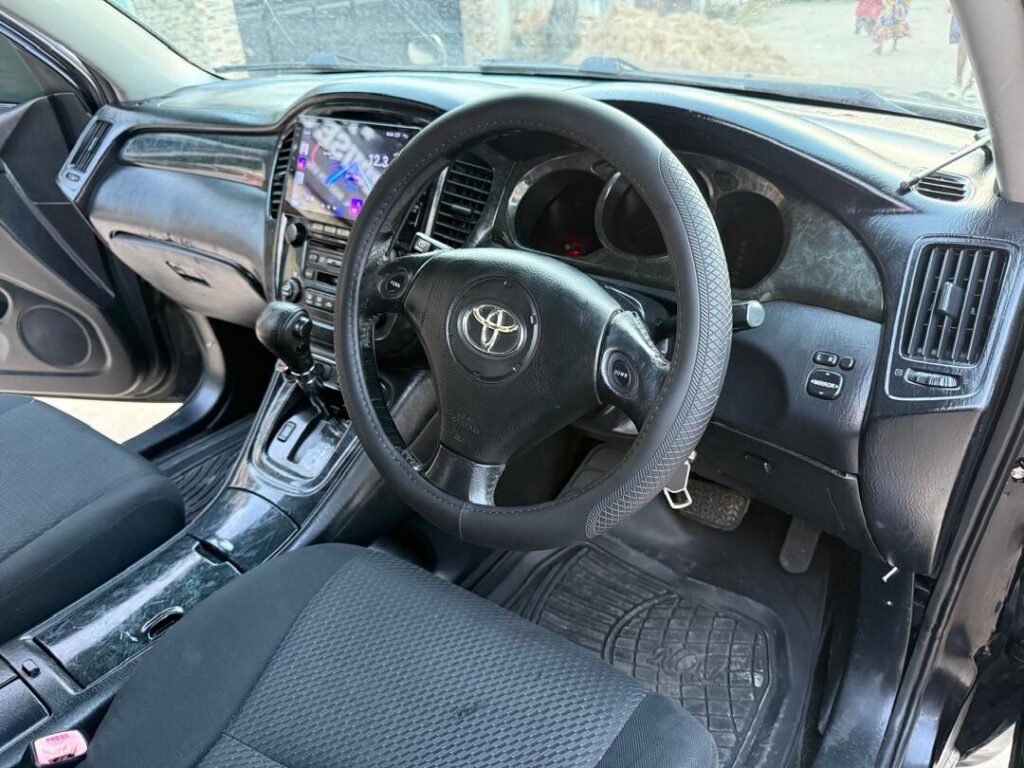Magari Used Toyota Kluger 2005 Dar es Salaam Tanzania